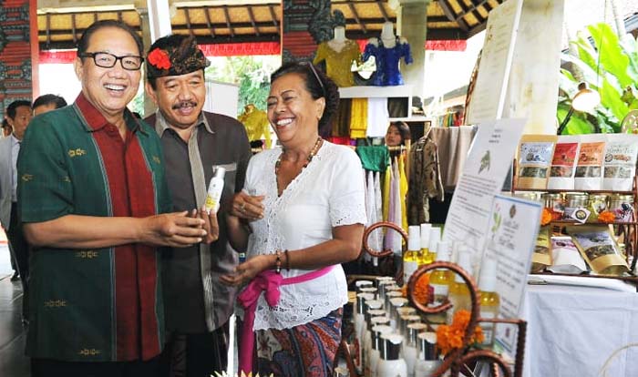 Dukung UKM, Menkop Beri Penghargaan Lima `Brand` Terkemuka di Ubud Bali